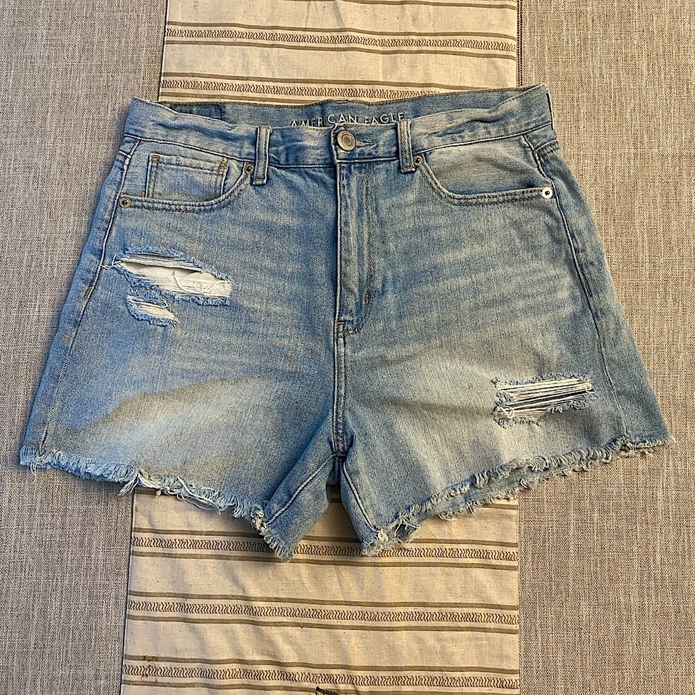 AE High Rise Mom Short